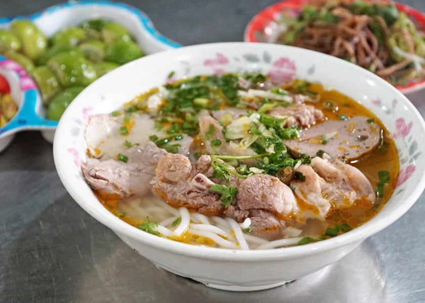 Bún bò Huế Bến Ngự