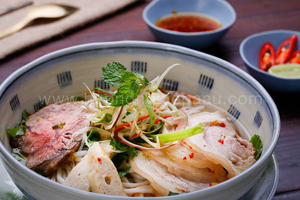 Bún bò Huế đậm đà chuẩn vị Huế