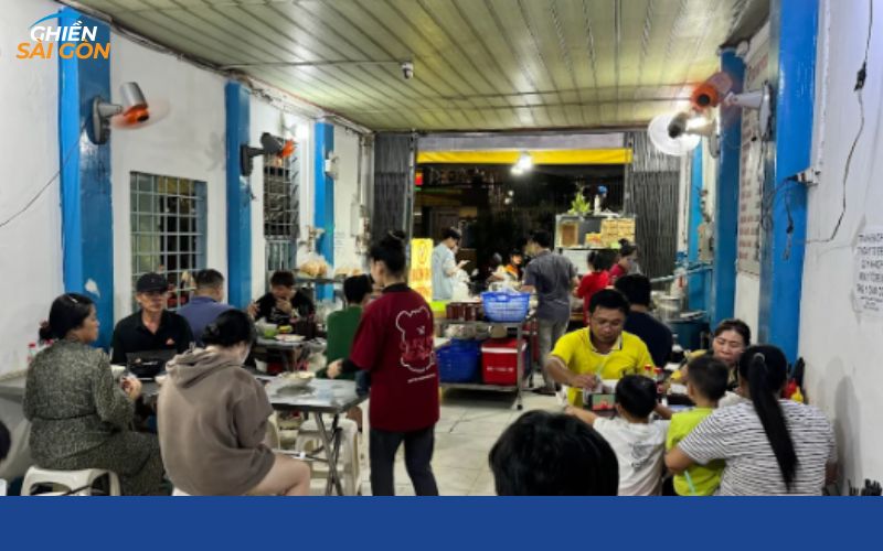 Không gian quán bún bò Vương Gò Vấp