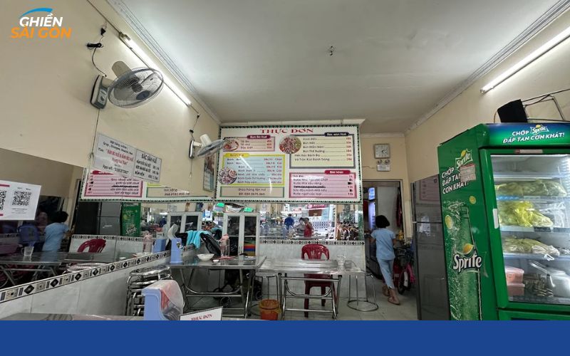 Không gian quán Bún Bò Huế Ngự Bình