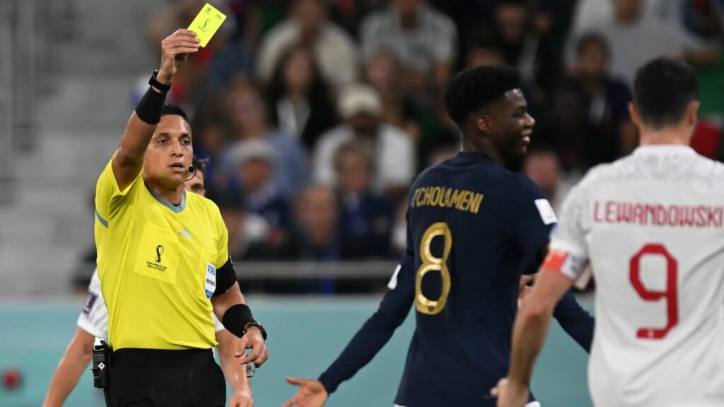 Chiến lược tẩy thẻ của Barcelona