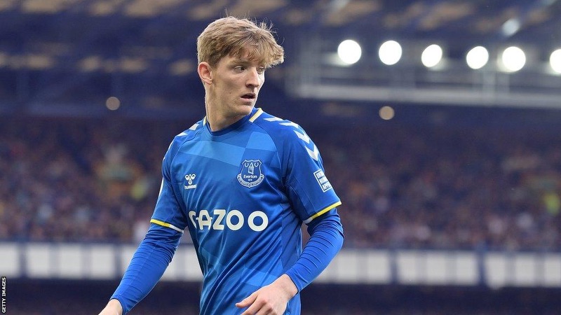 Anthony Gordon trong màu áo Everton