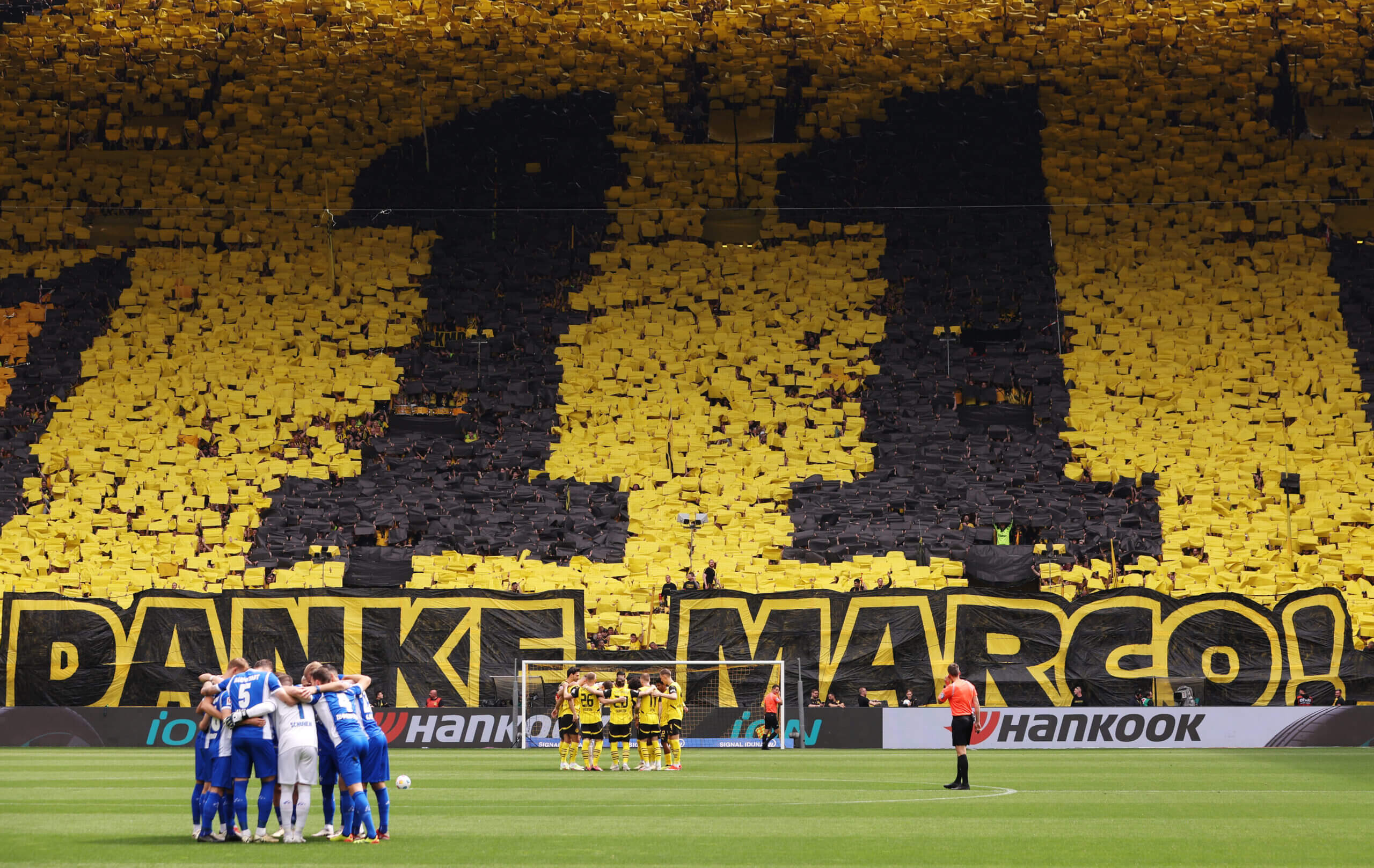 Sân vận động Signal Iduna Park - Hành trình tạo dựng ‘Bức tường Vàng’ huyền thoại