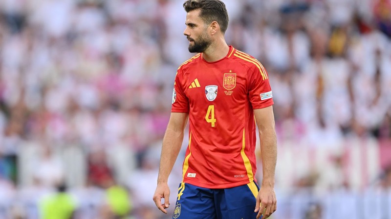 Nacho trong màu áo đội tuyển Tây Ban Nha