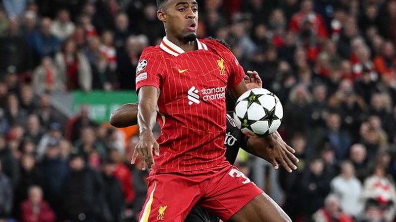 Cầu thủ Ryan Gravenberch - Màn lột xác đáng mong đợi