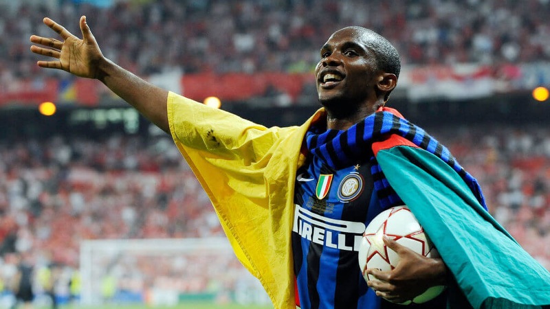 Cầu thủ Samuel Eto'o - Tiền đạo huyền thoại của Châu Phi