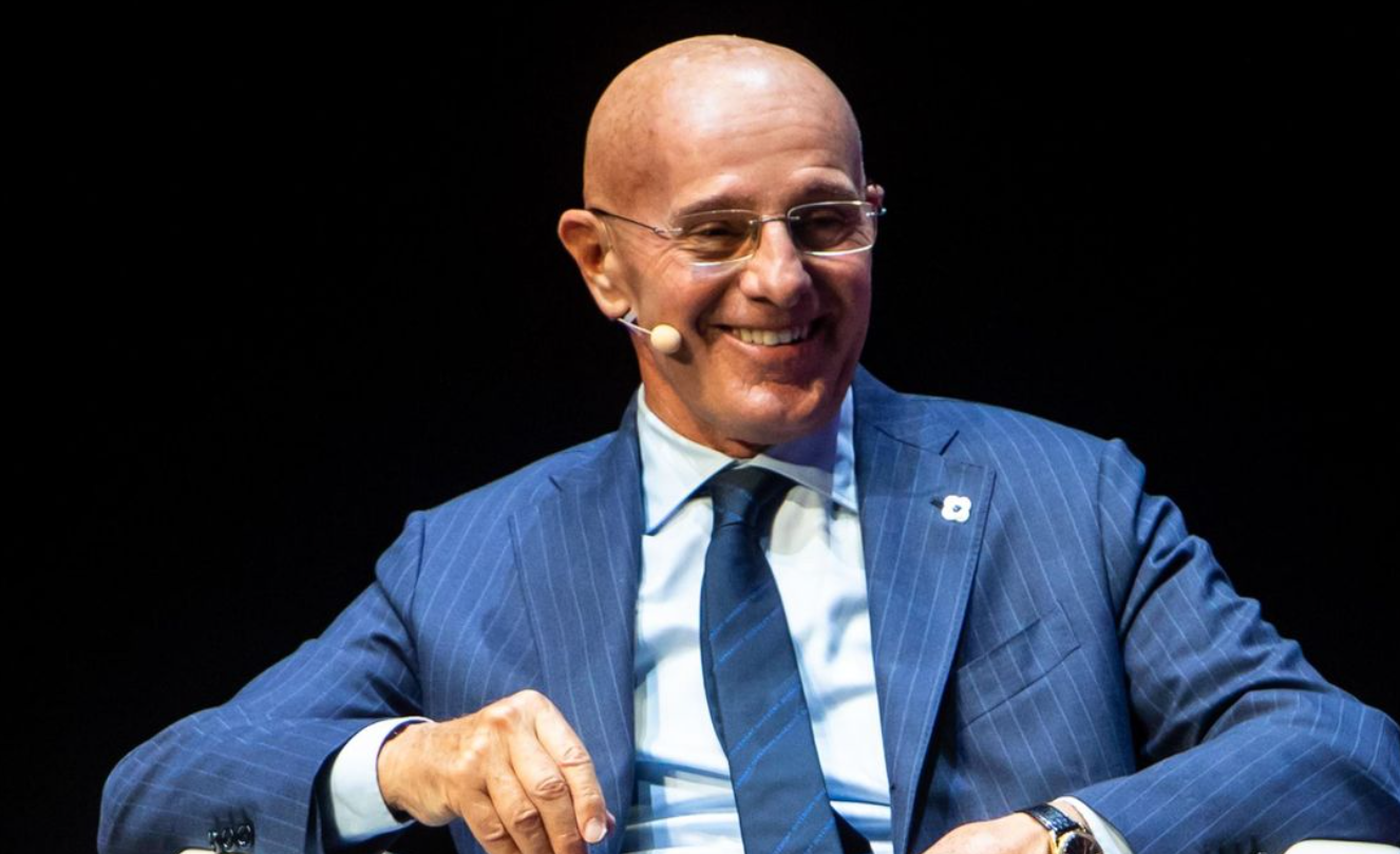 HLV huyền thoại đánh giá về công tác chuyển nhượng của Milan