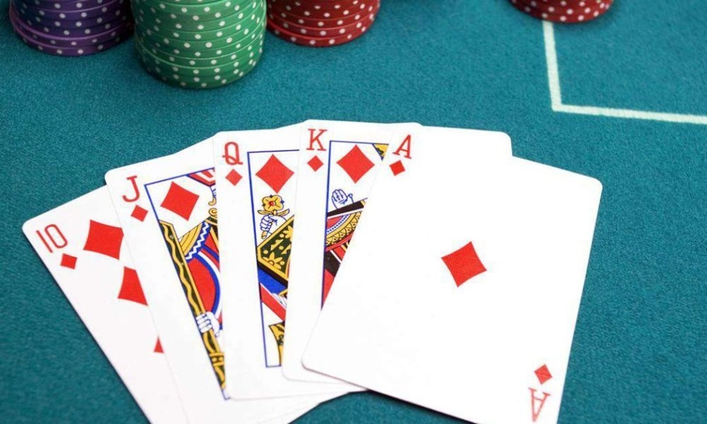 Ví dụ về Tie trong Poker với Two Pair