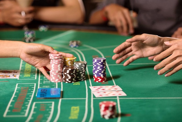 Tìm hiểu cách đánh gấp thếp baccarat an toàn, hiệu quả 100% của các cao thủ